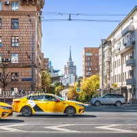 Такси в городе :: Юлия Батурина