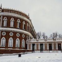 Одной из зданий музея в Царицыно :: Андрей Баськов