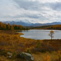 Озеро на перевале. :: Валерий Медведев