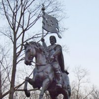 Памятник Димитрию Донскому в сквере :: Александр Качалин