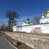 У стен Ипатьевского монастыря . :: Святец Вячеслав 