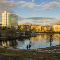 В холодных сумерках апреля :: Галина Новинская