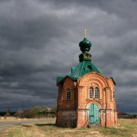 Часовня у дороги :: Галина Ильясова