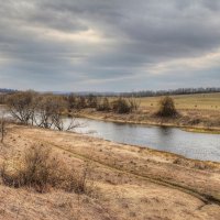 Хмурый и ветренний апрельский день :: Константин 