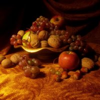 Натюрморт с яблоками и виноградом :: Анна Бойнегри