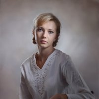 Портрет Катерины (из серии Фотоателье) :: Михаил Давыдов