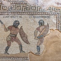 Античная греческая мозаика с изображением двух сражающихся гладиаторов. Археологический парк Куриона :: Павел Сытилин