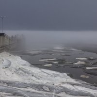 Туман после теплого весеннегго дождя. :: Александр Лисовский