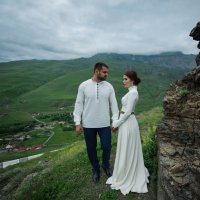 Азамат и Лаура :: Батик Табуев