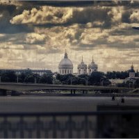 My magic Petersburg_03676 Нева. Вид на мост Александра Невского :: Станислав Лебединский