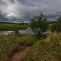 Пасмурный день на речке Буянке. :: Виктор Евстратов
