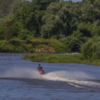 Разрезая воду :: Сергей Цветков