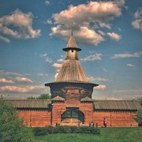 Надвратная башня Николо-Карельского монастыря :: Andrey Lomakin