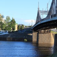 Старый мост в Твери :: александр пеньков