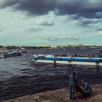 Город Петра. Генеральная репетиция парада в честь дня ВМФ. 24.07.2020 :: Майя Жинкина