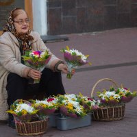 Купите цветочки... :: leff Postnov