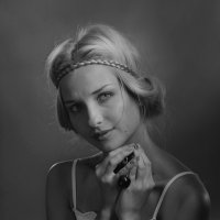Портрет девушки с черешней :: Михаил Давыдов