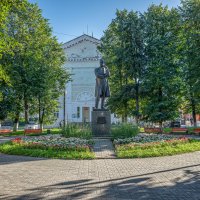 Один из трёх памятников П.И.Чайковскому в Клину. :: Михаил "Skipper"