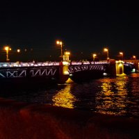 Дворцовый мост :: Сапсан 