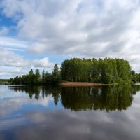 Небо, отраженное в реке.. :: Анатолий Грачев