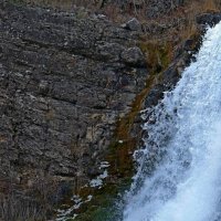 ПУТЕШЕСТВИЕ В СКУЧНУЮ ОСЕНЬ, водопад. :: Виктор Осипчук