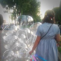 Мир сквозь воздушный шарик. :: Марта Васильева 