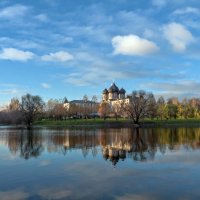 На Серебряно-Виноградном пруду :: Валерий Иванович