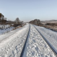 Прогулка по  ж/д ... :: Евгений Хвальчев