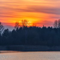 Закат над озером. 26.11.2020 :: Анатолий Клепешнёв