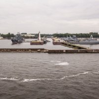 Кронштадт - город на воде-2 :: Александр Рябчиков