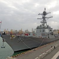 Ракетный эсминец США «James E. Williams» (DDG 95) в Одесском порту :: Юрий Тихонов