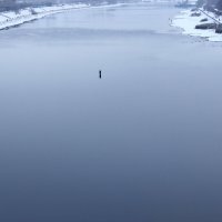 Одинокий рыбак :: Владимир _