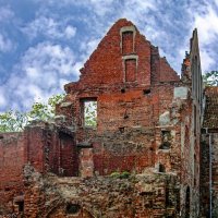 Руины замка Инстербург-2 :: Сергей Карачин