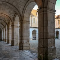 Осер (Auxerre). Аббатство Сен-Жермен. Клуатр. :: Надежда Лаптева