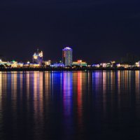 Вид на ночной г.ХэйХэ (Китай) с противоположного берега г.Благовещенск :: Даниил Гаврилюк