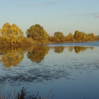Осеннее озеро :: Лариника Кузьменко