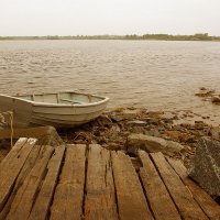 Одинокая лодка :: Сергей Дабаев