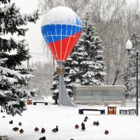 Великие Луки, 29 января 2021... Памятник воздухоплавателям... :: Владимир Павлов