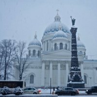 у Троицкого собора зимним вечером :: Елена 