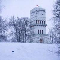 Белая башня белой зимой :: Валентина Папилова