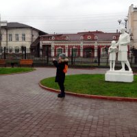 Прогулка в парке соц. скульптур. :: Елизавета Успенская