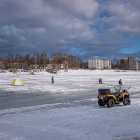 Поджидает седока. :: Михаил "Skipper"