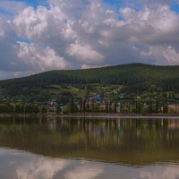 Город на реке Белой :: Лариса Корсакова