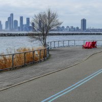 Одна из обзорных площадок и место отдыха у озера. Торонто, март 2021 г. :: Юрий Поляков