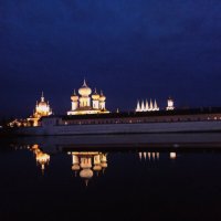 Вечерний монастырь :: Сергей Кочнев