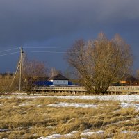 Накрыла туча село :: оксана 