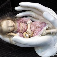 осторожно экспонат кукла :: Олег Лукьянов