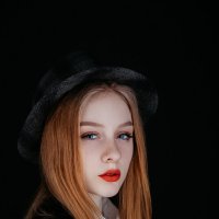 Девушка в шляпе :: Максим Гринченко