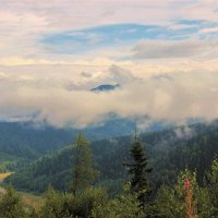 Горы в облаках :: Сергей Чиняев 