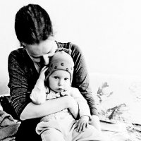 Мать и дитя... :: Евгений 